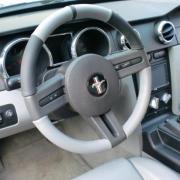 Réalisation volant cuir sur FORD MUSTANG